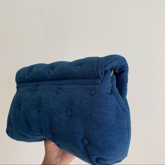 Baguette bag with gold chain - Picture 2 of 5